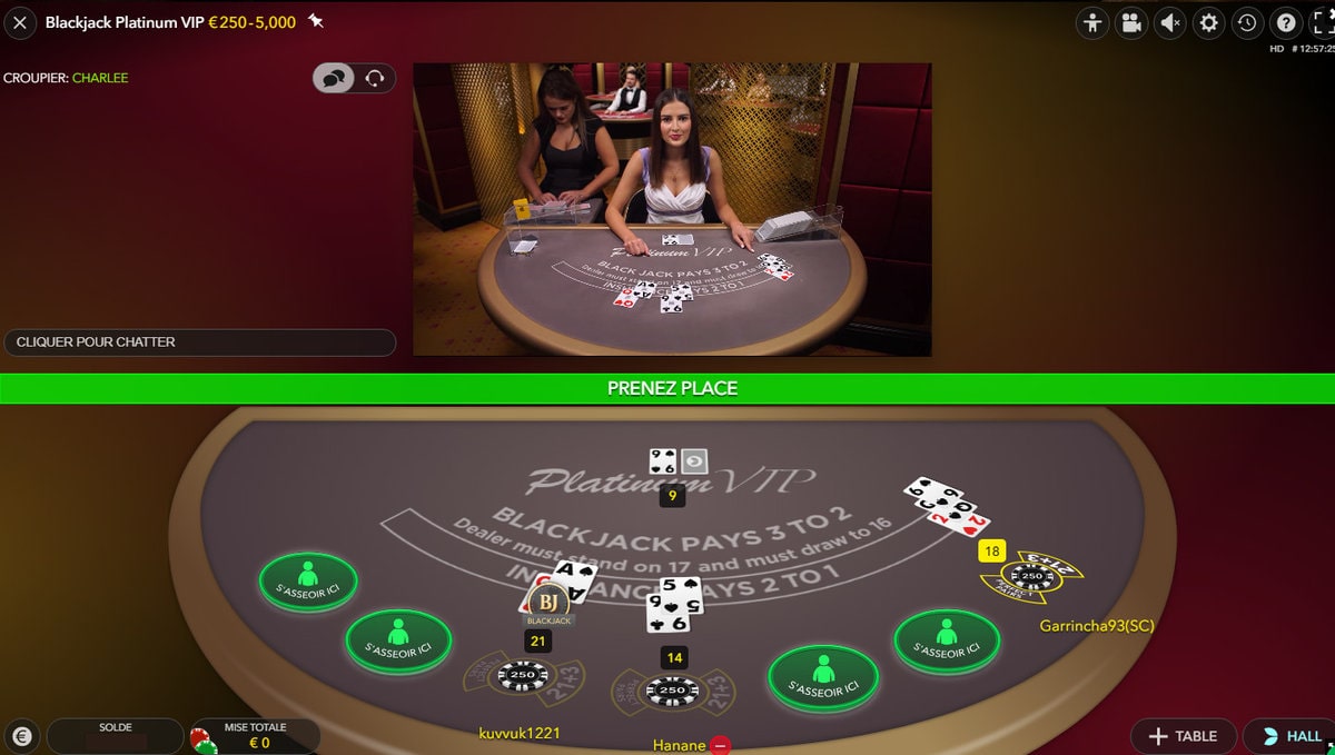 Croupière du Blackjack Platinum VIP