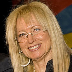 Dr Miriam Adelson