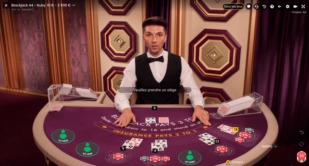 croupier a une table de blackjack en ligne Pragmatic Play Live