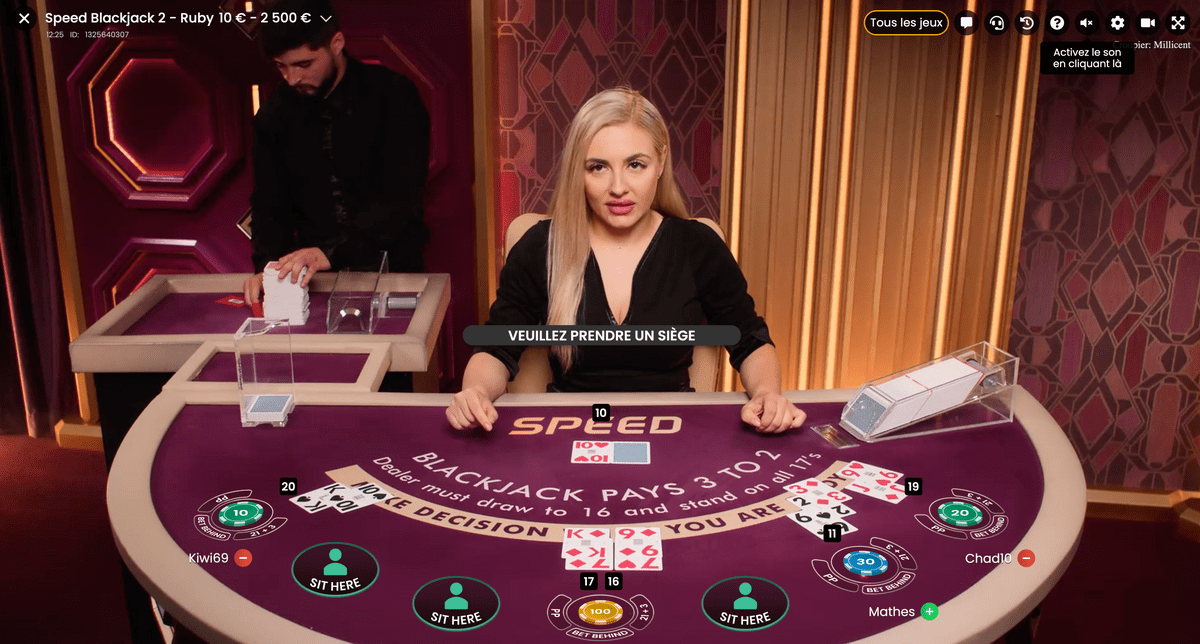 croupière dans un studio de blackjack en ligne Pragmatic Play Live