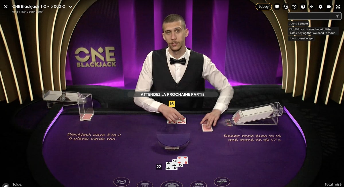 Image d'un croupier a une table de blackjack online