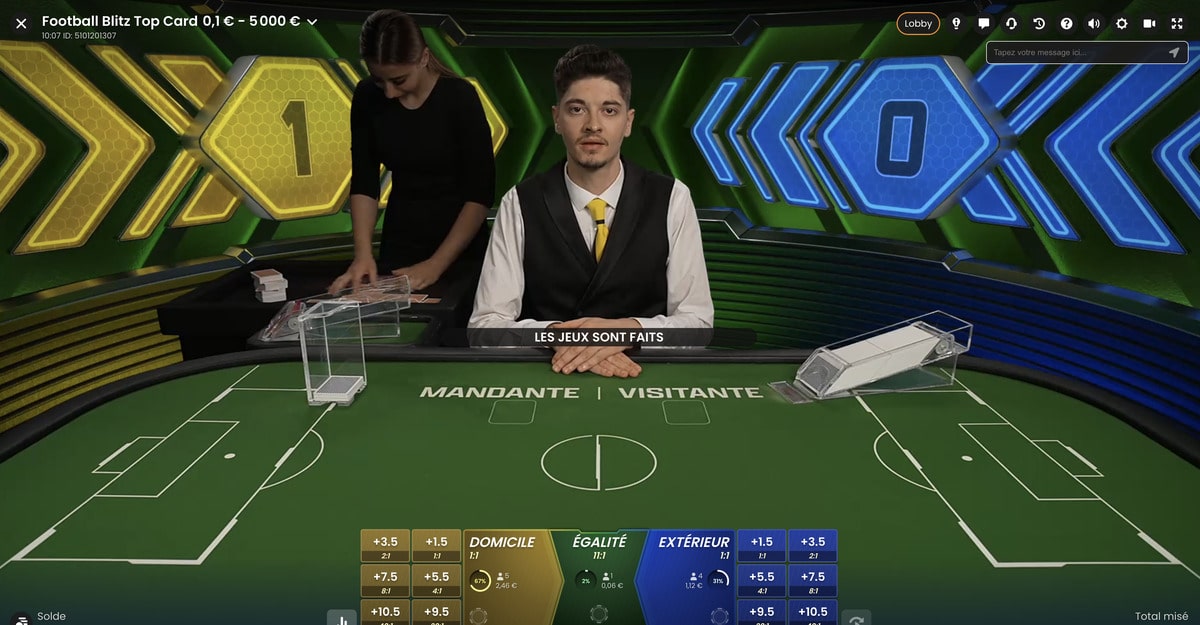 Croupier en studio de Football Blitz Top Card