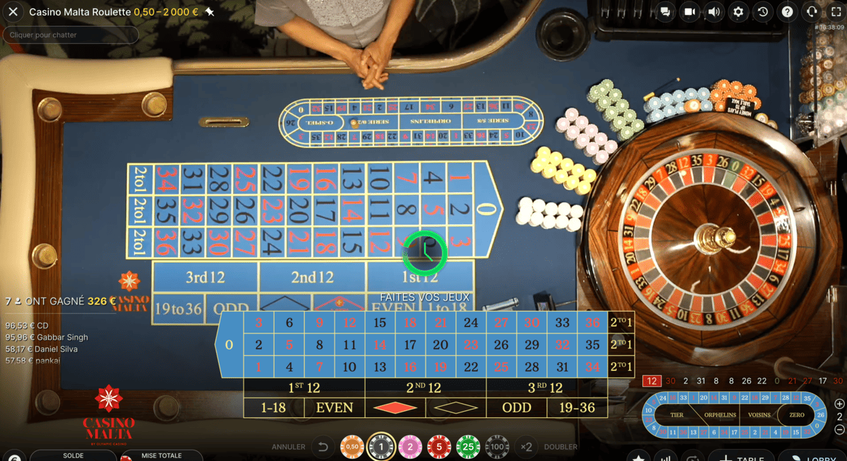 Vue aérienne de la table du Casino Malta Roulette