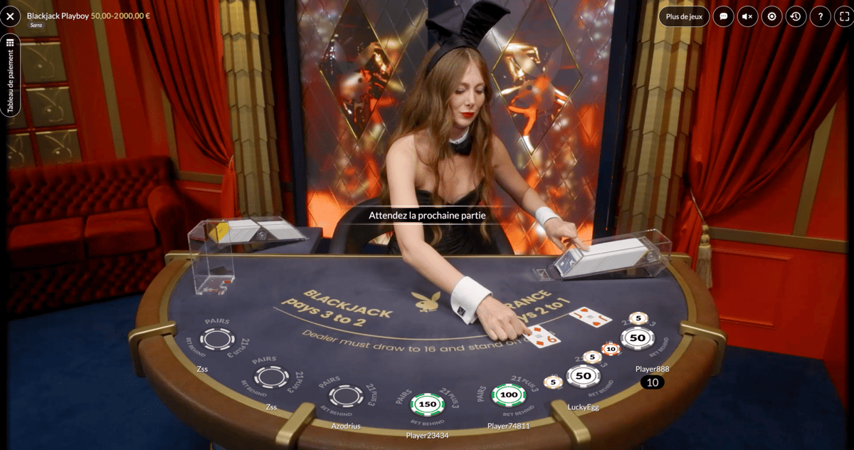 Croupiere de Playboy Blackjack